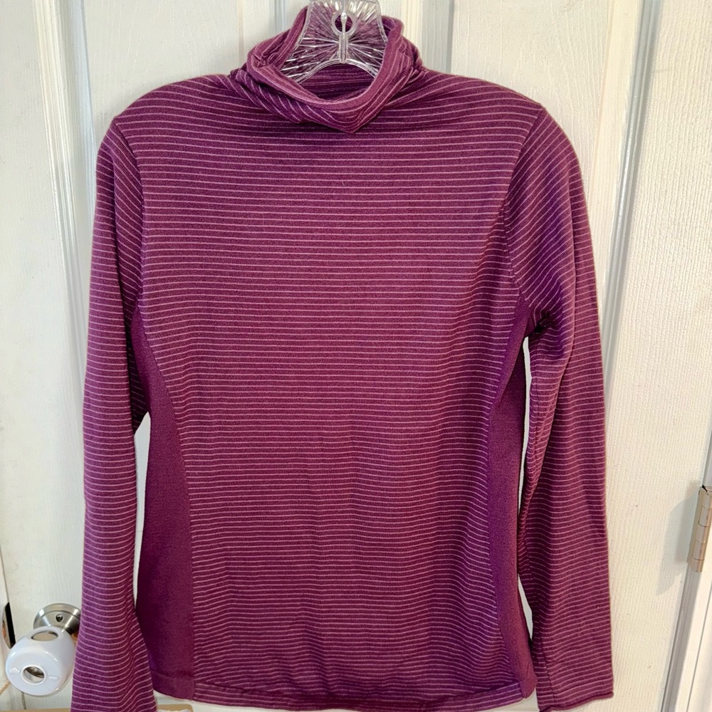 Duluth trading mockneck top